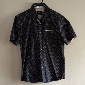 Craft + Flow Navy blue and tan button down shirt size medium